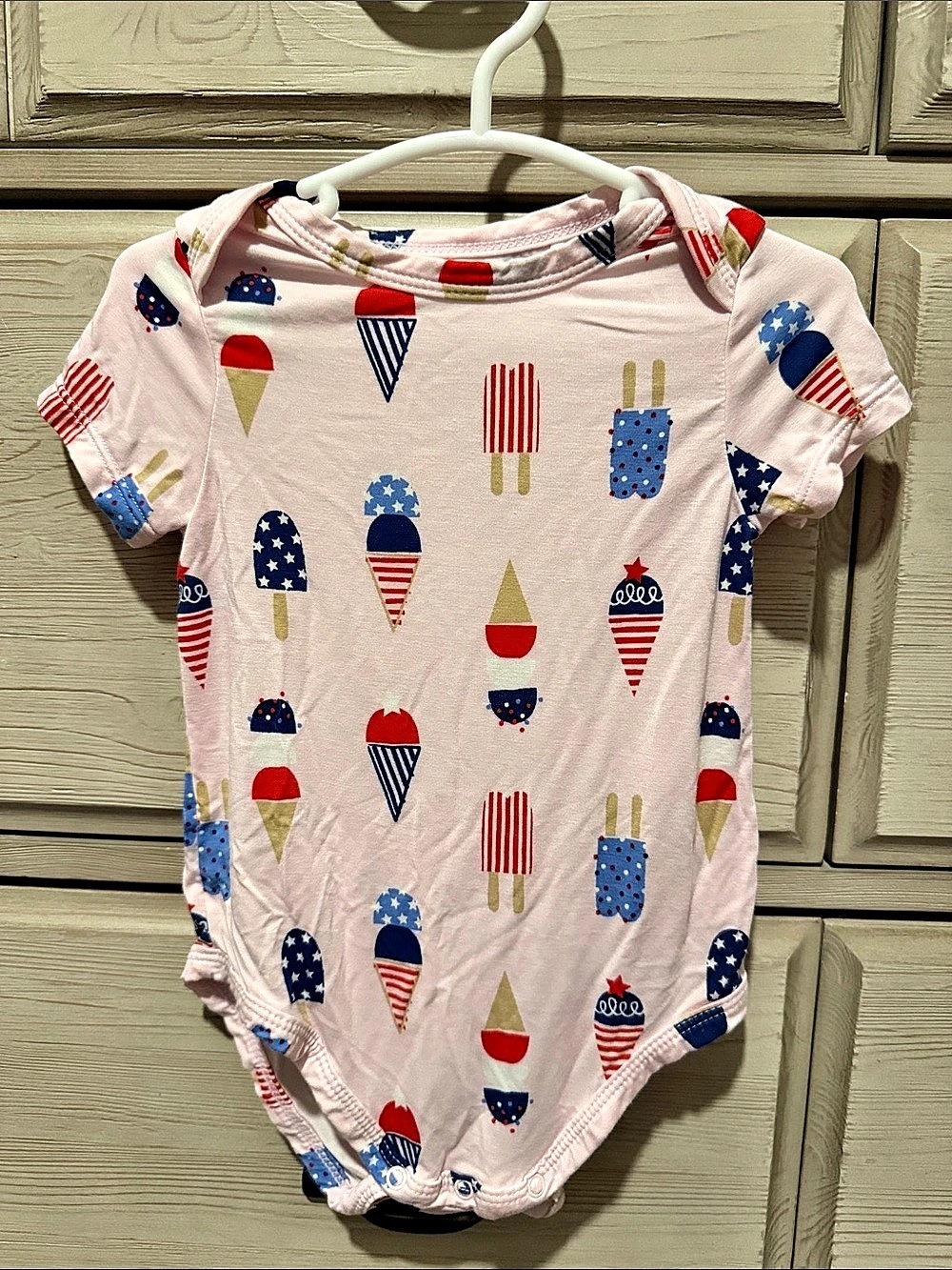 Angel Dear Astro Pop Henley Shortie Romper Baby 6-12M- New without tag